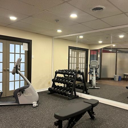 Travelodge By Wyndham Lindsay Bagian luar foto