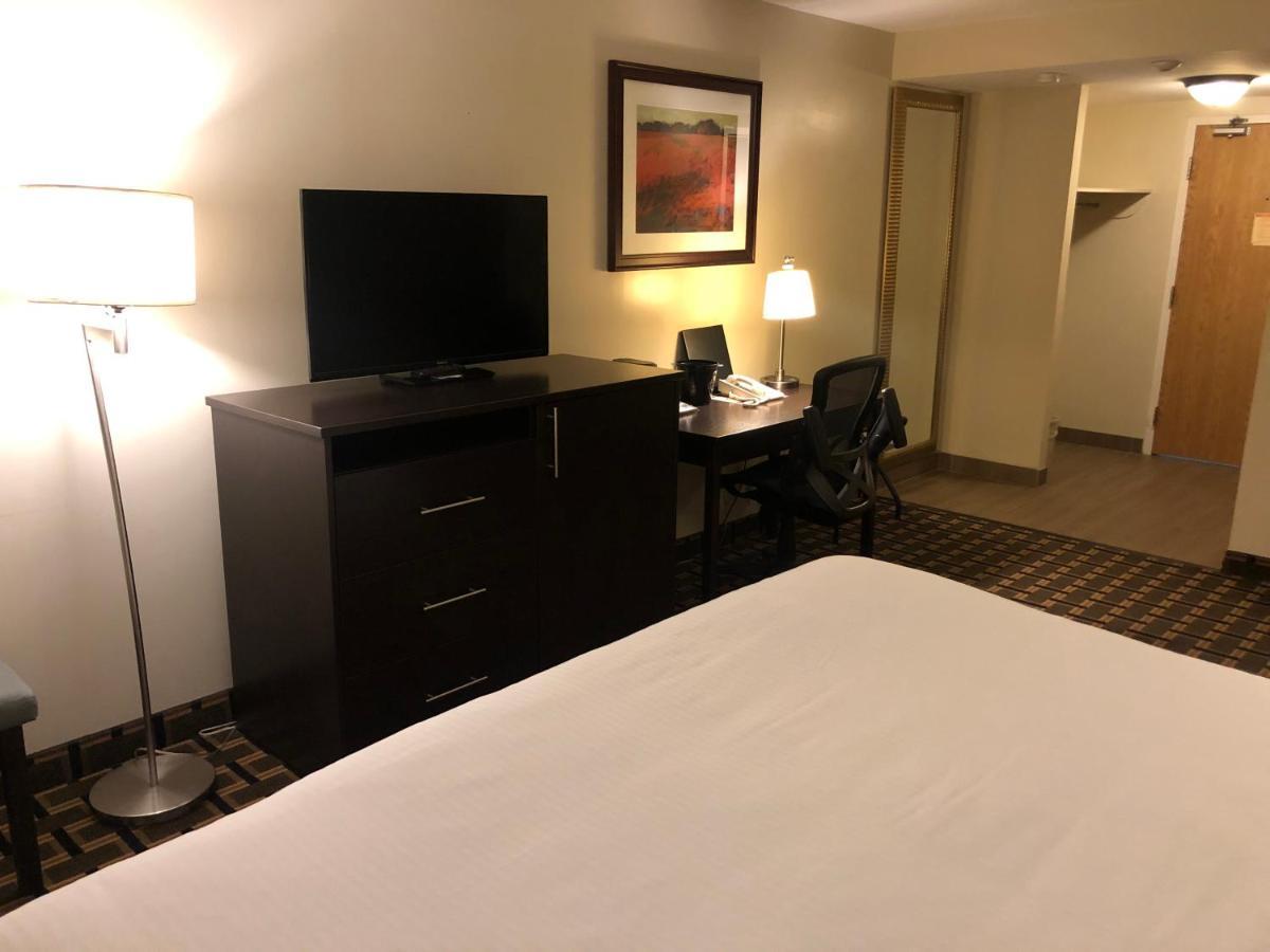 Travelodge By Wyndham Lindsay Bagian luar foto