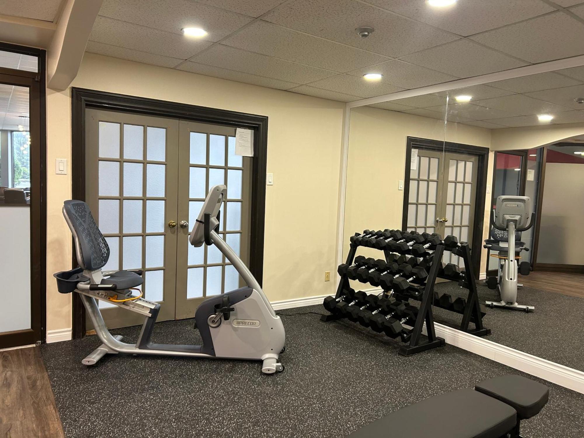 Travelodge By Wyndham Lindsay Bagian luar foto